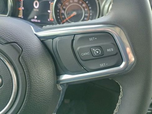 Used 2023 Jeep Wrangler Unlimited Sahara AWD/4WD image 29