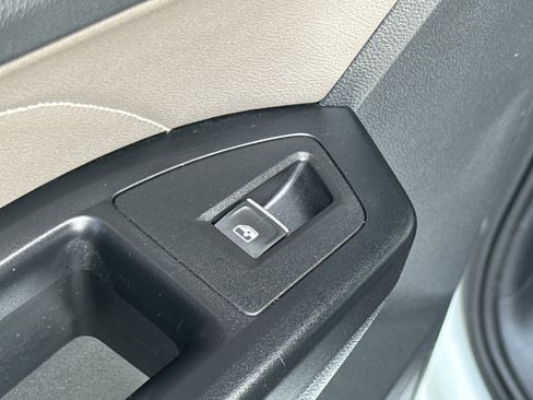 Used 2021 Volkswagen Atlas Cross Sport SEL FWD image 31