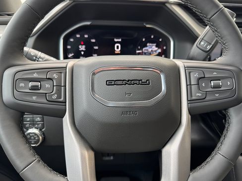 New 2026 GMC Sierra 2500 Denali w/ Denali Reserve Package AWD/4WD image 24