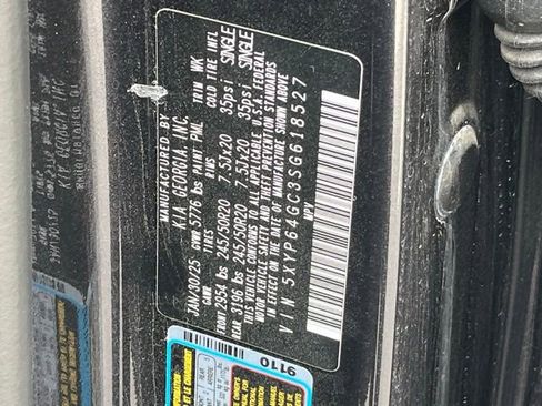 Used 2025 Kia Telluride S image 32