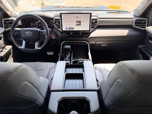 Used 2024 Toyota Tundra Limited AWD/4WD image 19