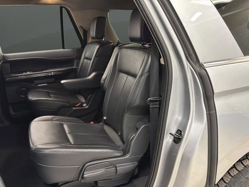 Used 2024 Ford Expedition Max XLT image 21