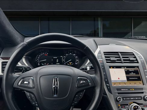 Used 2018 Lincoln MKZ Black Label w/ Technology Package image 4