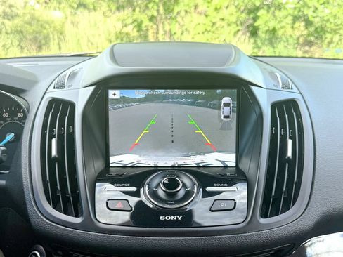 Used 2019 Ford Escape Titanium AWD/4WD image 25