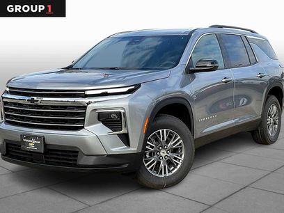 Used 2025 Chevrolet Traverse LT