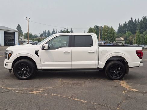 Used 2025 Ford F150 Platinum AWD/4WD image 2