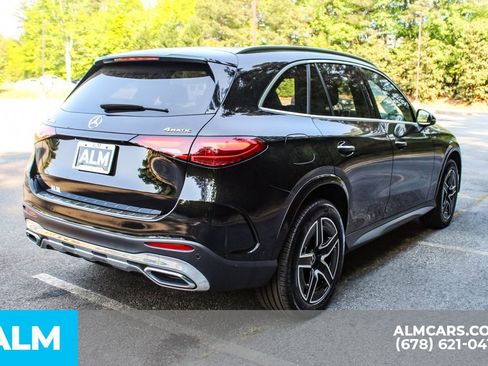 Used 2025 Mercedes-Benz GLC 300 4MATIC w/ AMG Line image 6