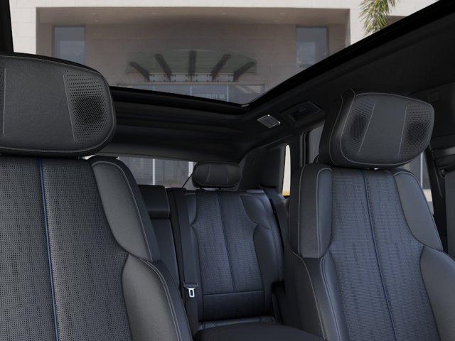 New 2026 Cadillac Lyriq Signature Sport AWD/4WD image 24