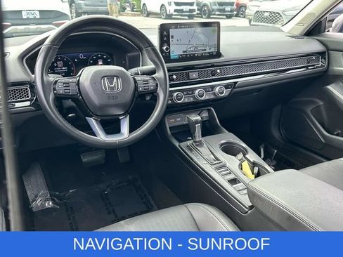 Used 2023 Honda Civic Touring image 2