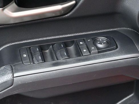 Used 2024 Toyota Tacoma TRD Off-Road AWD/4WD image 10