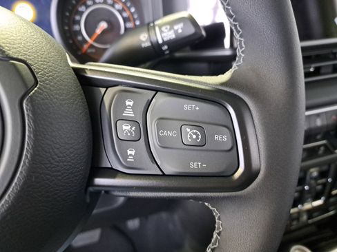 New 2025 Jeep Gladiator Rubicon w/ Safety Group image 11