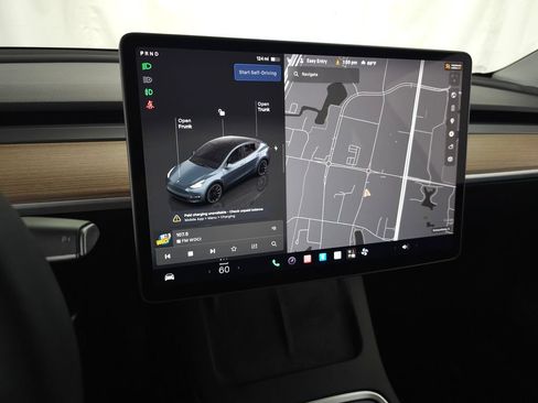 Used 2024 Tesla Model Y Long Range AWD/4WD image 21