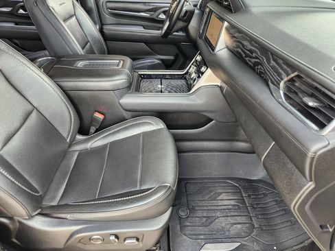 Used 2021 GMC Yukon XL Denali AWD/4WD image 15