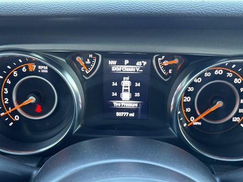 Used 2023 Jeep Gladiator Sport image 29