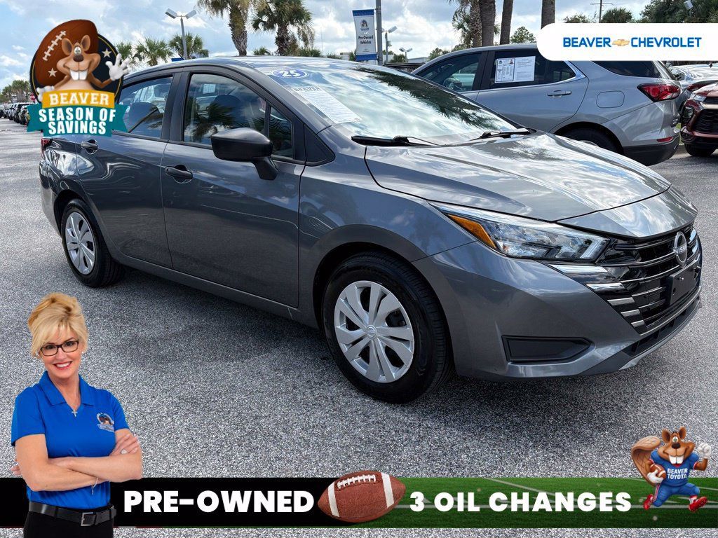 Used 2025 Nissan Versa S FWD image 9