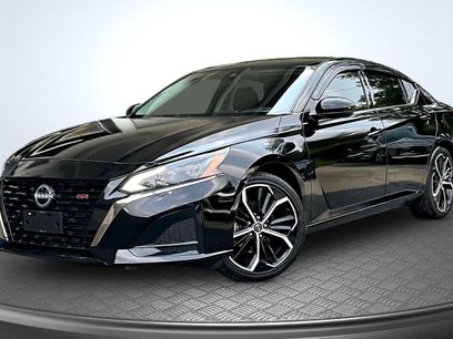 Used 2024 Nissan Altima 2.5 SR