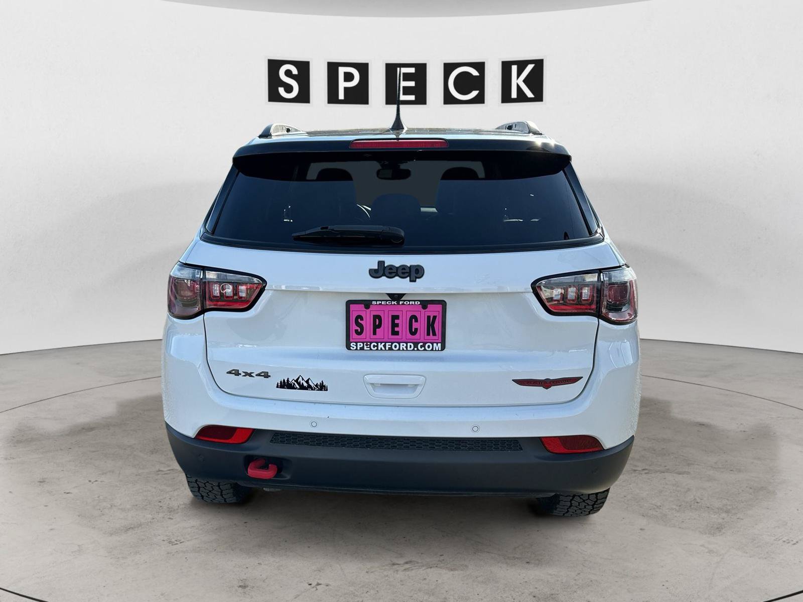 Used 2024 Jeep Compass Trailhawk AWD/4WD image 3