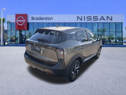 Certified 2025 Nissan Kicks SV image 5