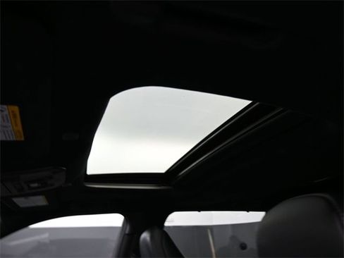 Used 2023 Toyota Highlander XSE image 19