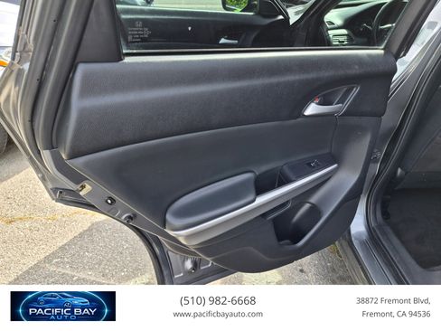 Used 2014 Honda Crosstour EX image 12