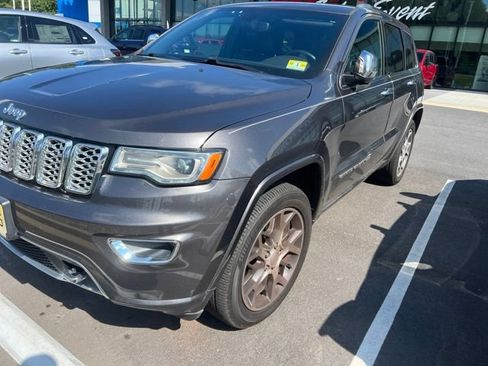 Used 2021 Jeep Grand Cherokee Overland AWD/4WD image 2