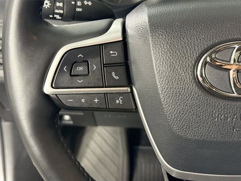 Used 2022 Toyota Highlander Platinum FWD image 18