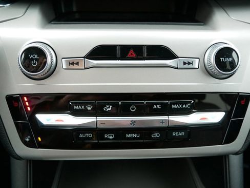 Certified 2022 Ford Explorer XLT w/ Equipment Group 202A image 26