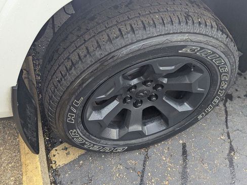 Used 2025 RAM 1500 Big Horn AWD/4WD image 39
