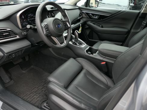 Certified 2025 Subaru Outback Touring AWD/4WD image 11