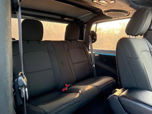 Used 2021 Jeep Wrangler Sport image 26