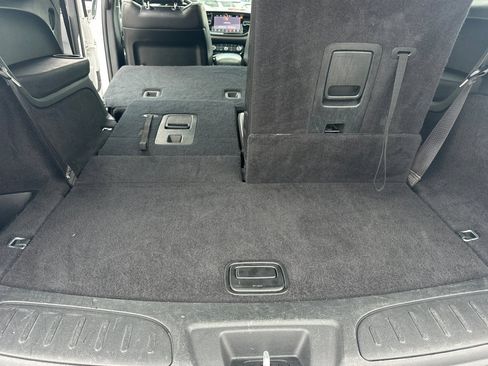 Used 2024 Dodge Durango GT RWD image 18