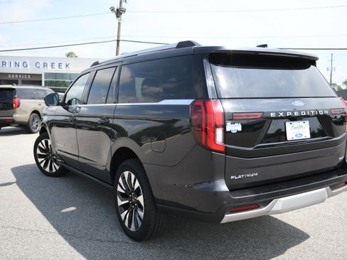 Used 2025 Ford Expedition Max Platinum w/ Driver's Package AWD/4WD image 9