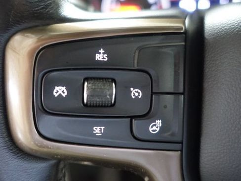 Used 2022 Chevrolet Silverado 1500 High Country w/ LPO, Dark Essentials Package AWD/4WD image 13