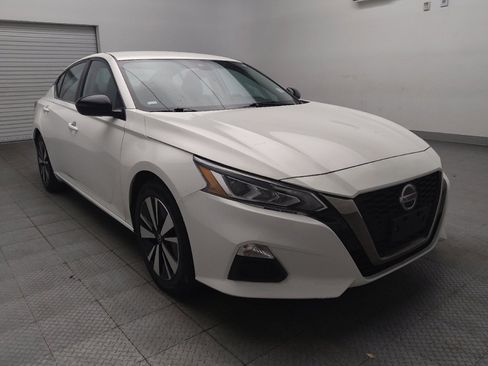Used 2021 Nissan Altima 2.5 SR FWD image 13