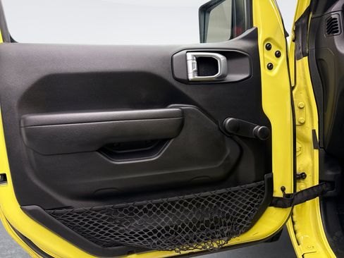 Used 2023 Jeep Wrangler Sport image 9