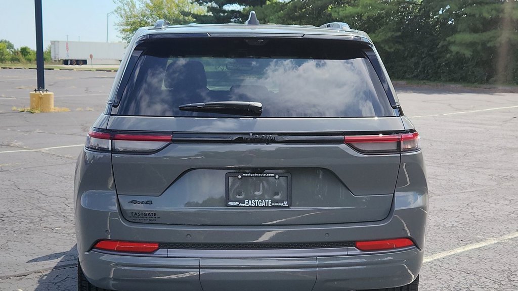 New 2027 Jeep Grand Cherokee Limited AWD/4WD image 6