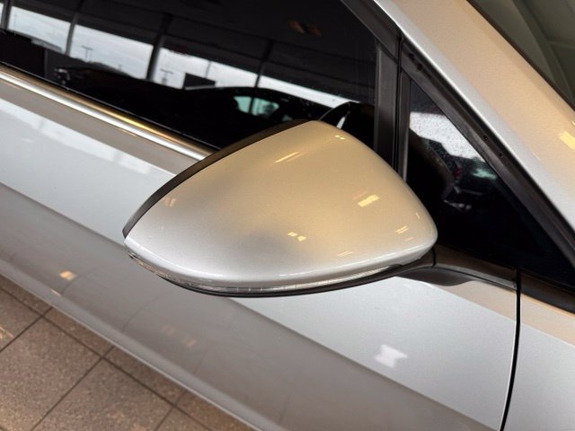 Used 2017 Volkswagen Golf SE FWD image 12