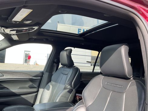 Used 2021 Jeep Grand Cherokee L Overland w/ Luxury Tech Group IV image 7