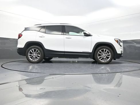 Used 2024 GMC Terrain SLT AWD/4WD image 38
