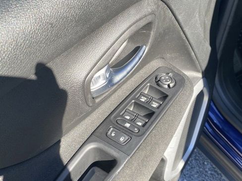 Used 2021 Jeep Renegade Latitude w/ Convenience Group image 13