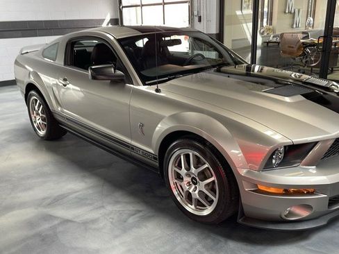 Used 2008 Ford Mustang Shelby GT500 RWD image 9
