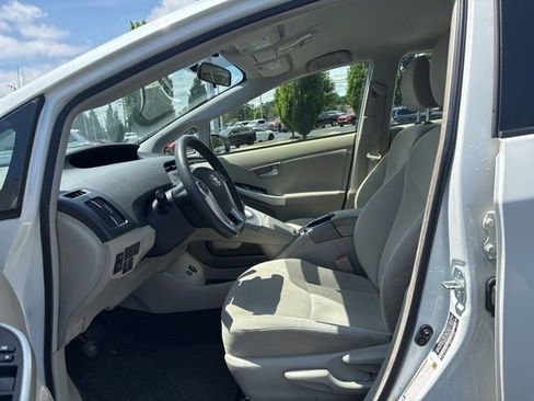 Used 2015 Toyota Prius Two FWD image 12