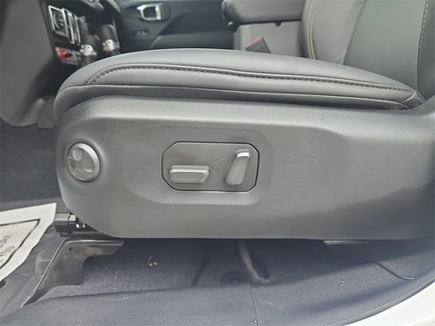 Used 2025 Jeep Wrangler Unlimited Rubicon 392 image 13