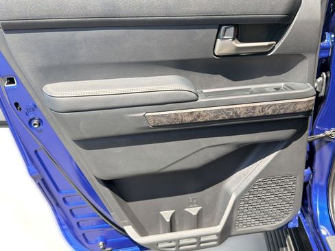 Used 2025 Toyota Tacoma Limited AWD/4WD image 26