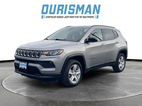 Used 2022 Jeep Compass Latitude w/ Convenience Group image 2