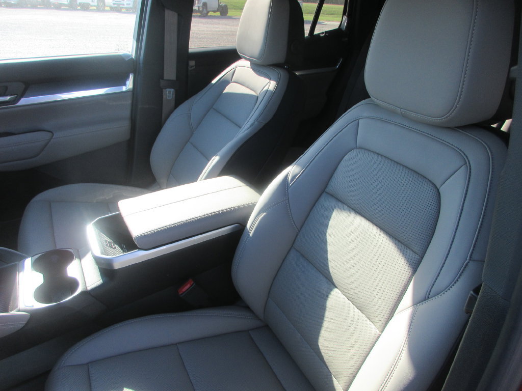 New 2027 GMC Terrain Elevation w/ Elevation Premium Package AWD/4WD image 11