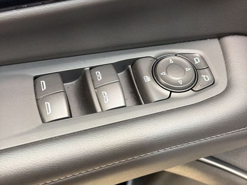 Used 2025 Chevrolet Tahoe LT AWD/4WD image 21
