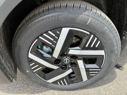 New 2026 Nissan Kicks SV w/ Cold Weather Package FWD image 10