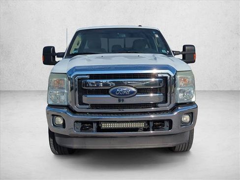 Used 2011 Ford F250 Lariat w/ Lariat Interior Pkg AWD/4WD image 2