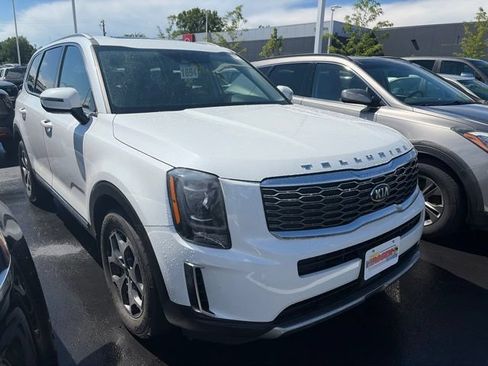 Used 2020 Kia Telluride EX AWD/4WD image 3